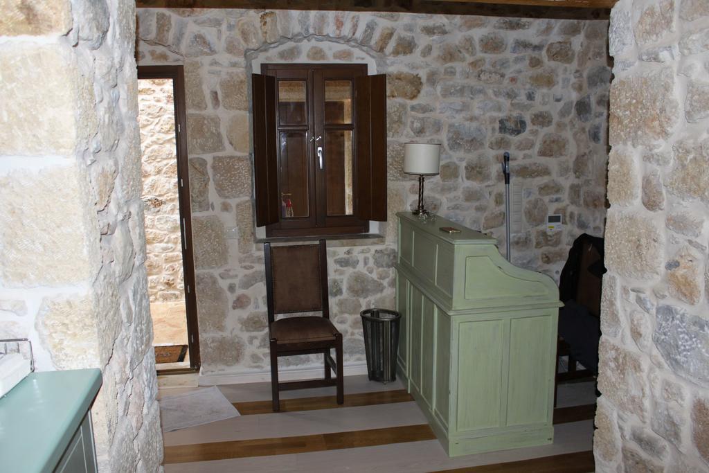 Vetilios Lithos Boutique Hotel Néon Oítilon Exteriér fotografie